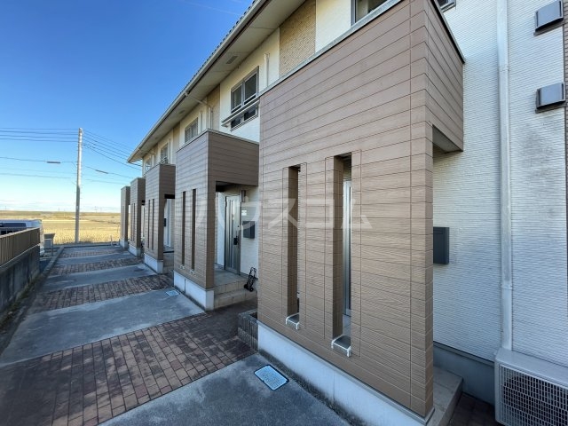 2/3 エントランス