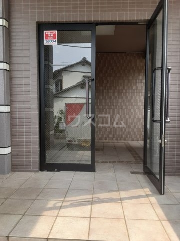 24/27 エントランス