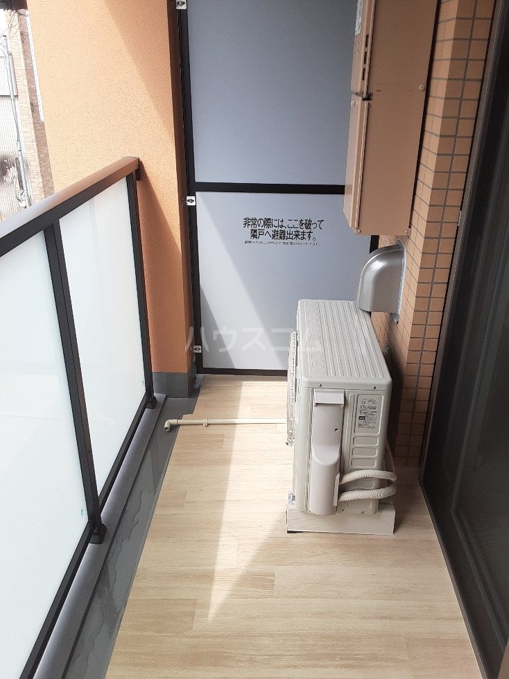 23/30 バルコニー