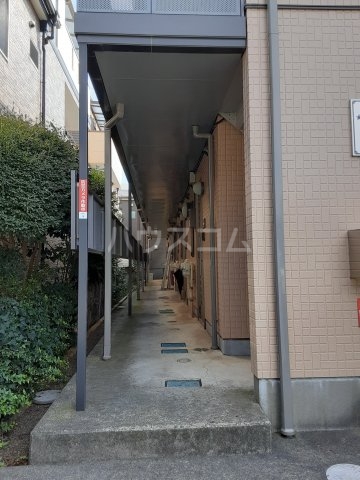 28/30 エントランス