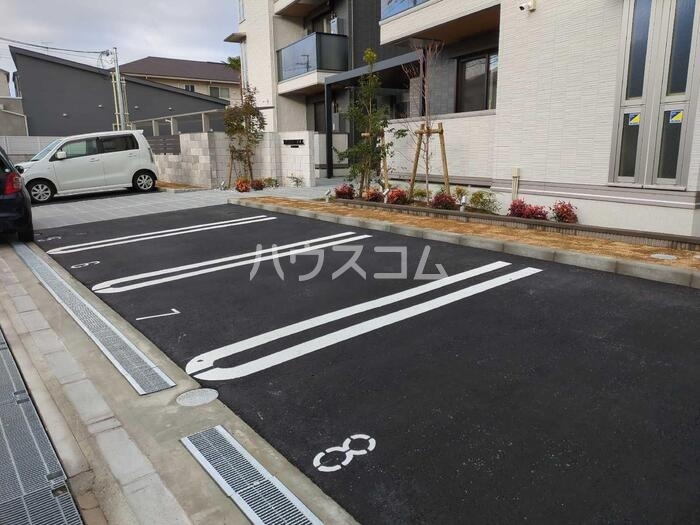 20/24 駐車場