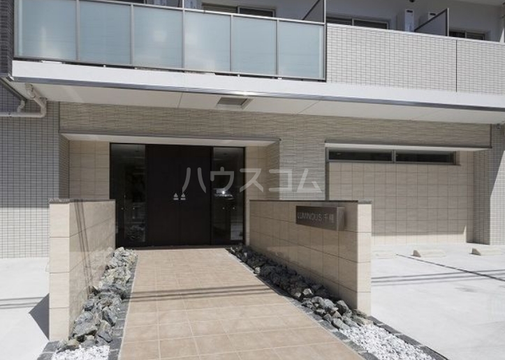 21/27 エントランス