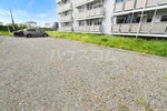 13/15 駐車場