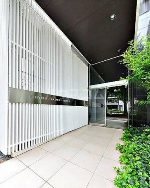 3/8 エントランス