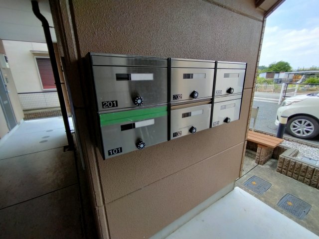 23/30 エントランス