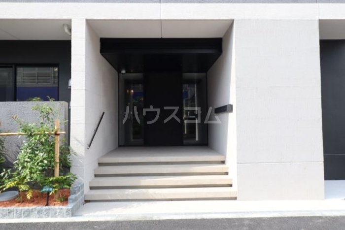 2/5 エントランス