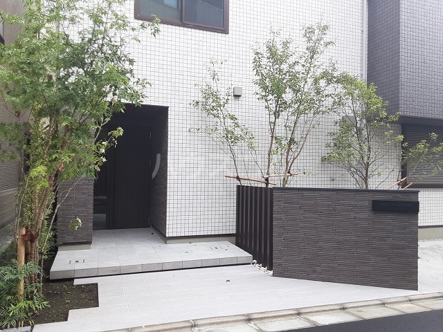 20/30 エントランス