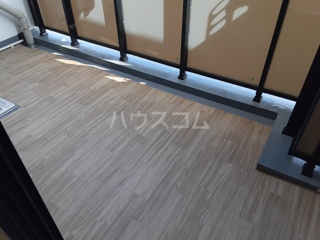13/30 バルコニー