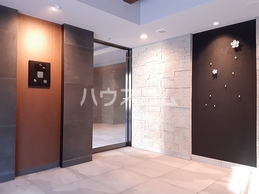 22/30 エントランス