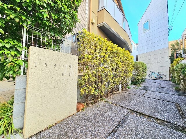 21/26 エントランス