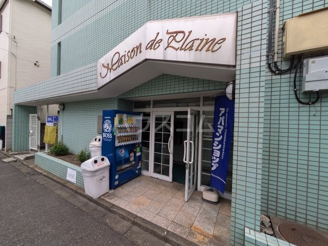 22/30 エントランス