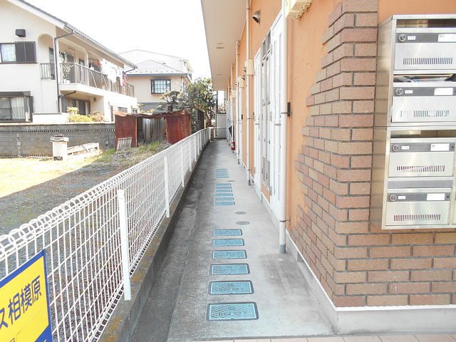 22/30 エントランス