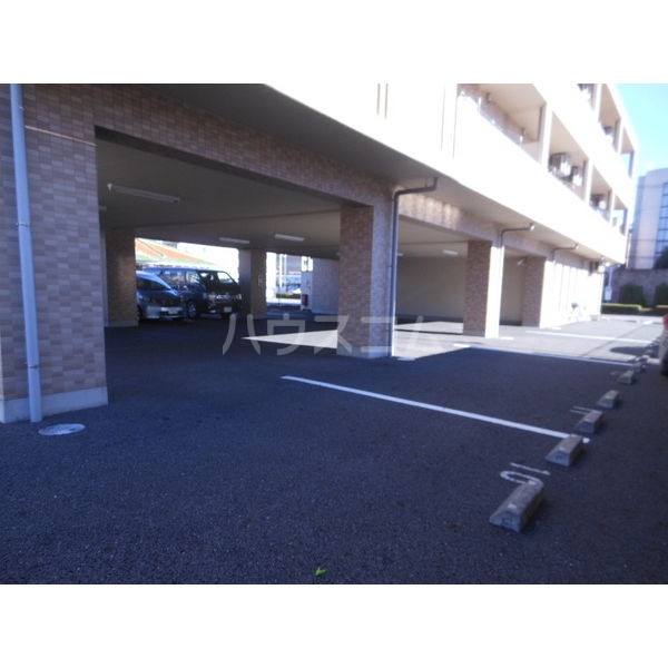 15/23 駐車場