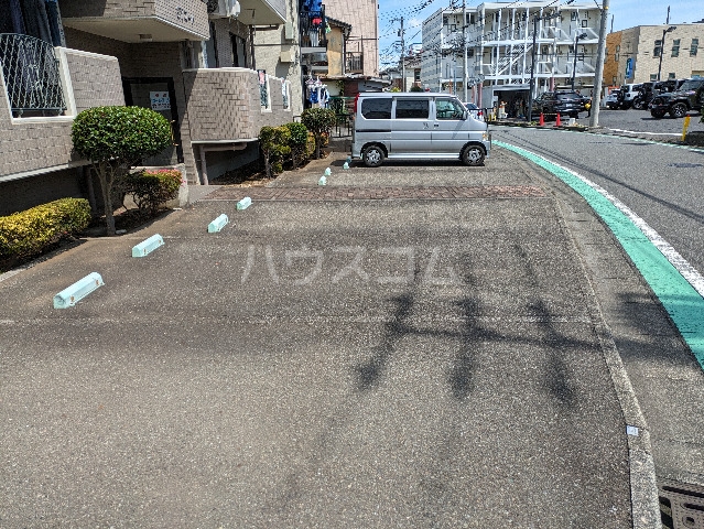 24/26 駐車場