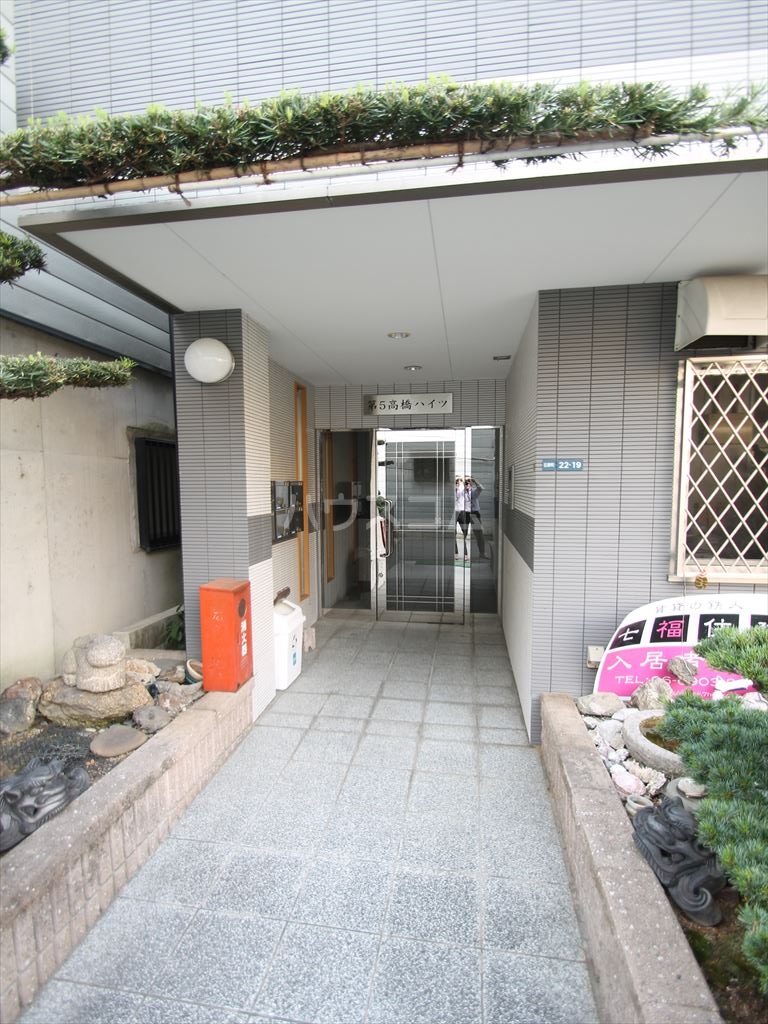 19/24 エントランス