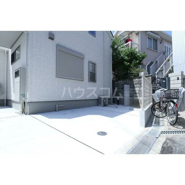 16/25 駐車場