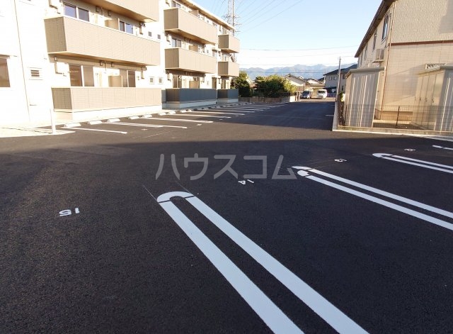 20/26 駐車場