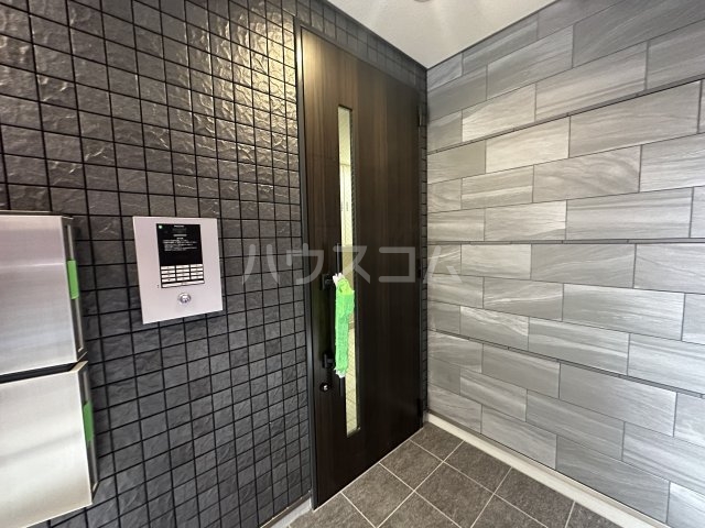 2/3 エントランス