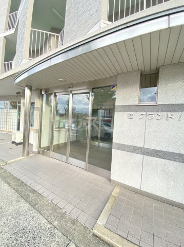 2/4 エントランス