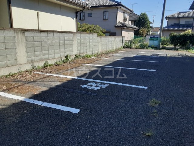 14/18 駐車場