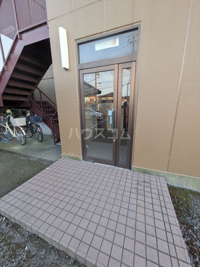 21/29 エントランス