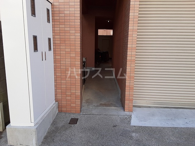 4/5 エントランス