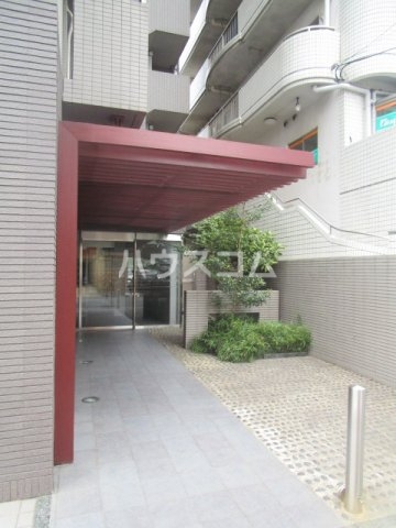 22/30 エントランス