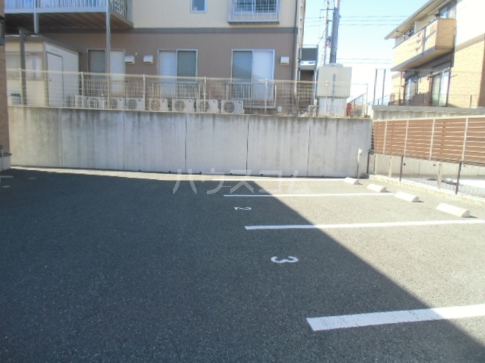 15/24 駐車場