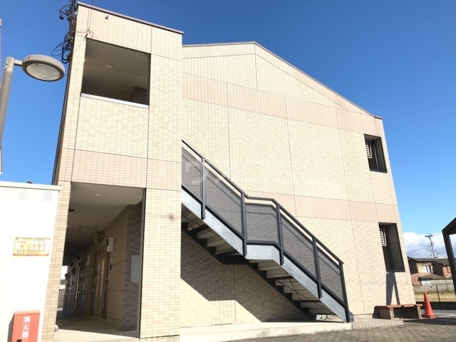 20/21 エントランス