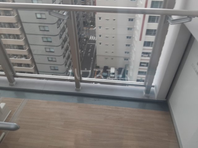 22/28 バルコニー