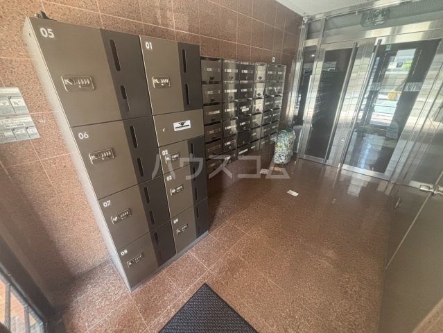 20/30 エントランス