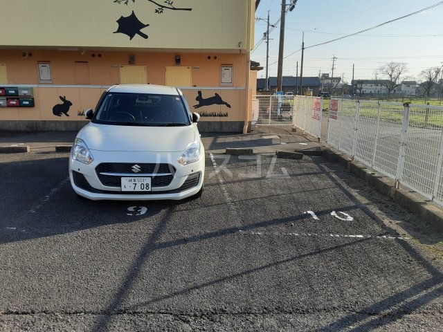 24/25 駐車場