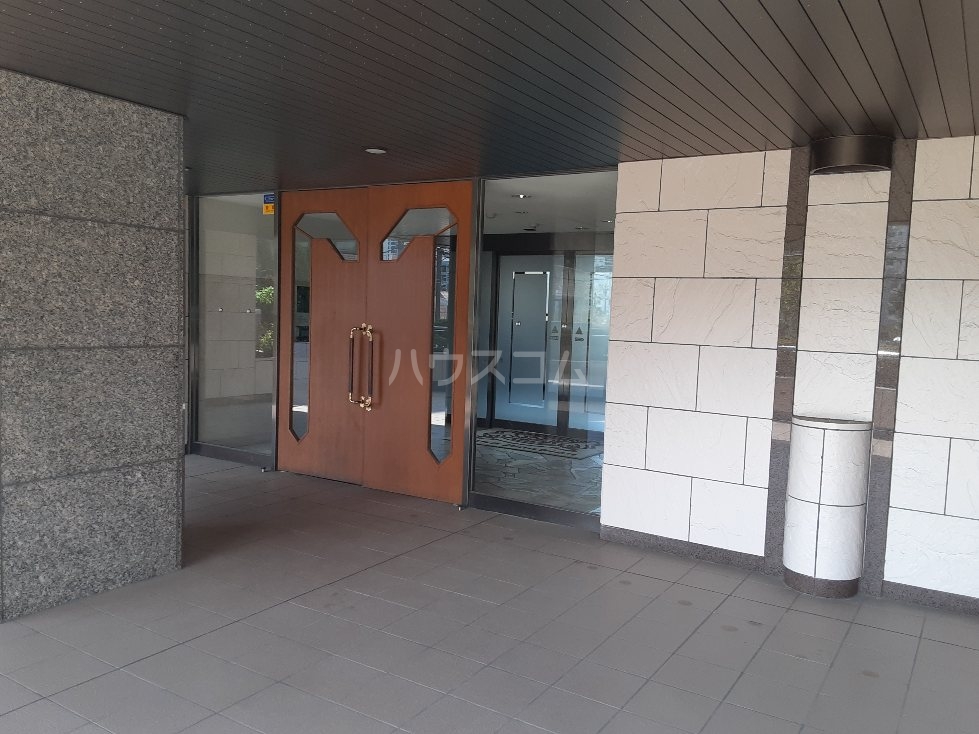 2/3 エントランス