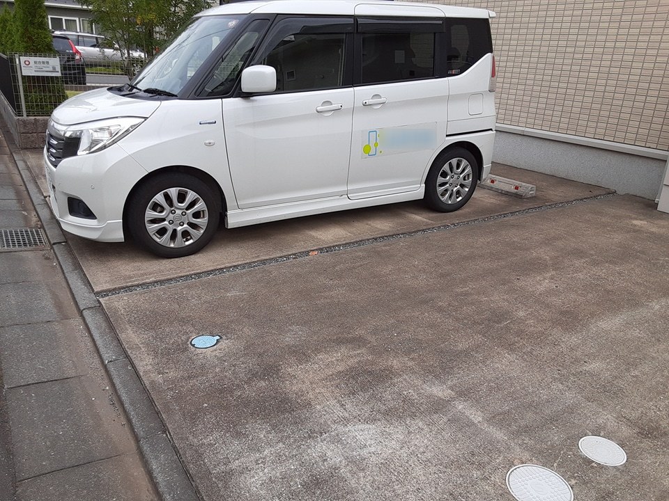 28/30 駐車場