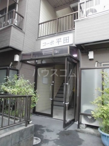 23/28 エントランス