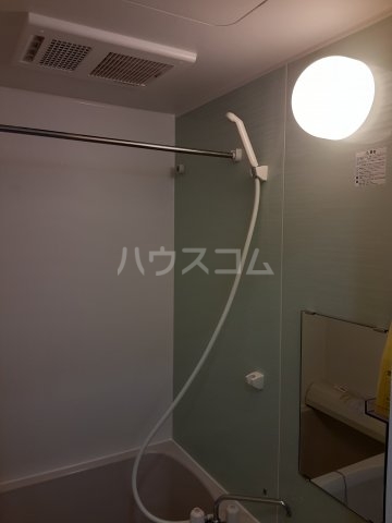 13/30 浴室