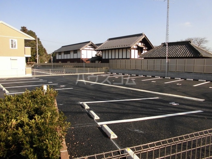 22/27 駐車場