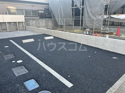 23/30 駐車場
