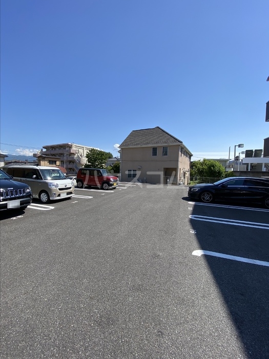 24/29 駐車場