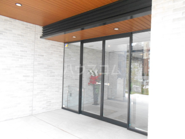 22/30 エントランス