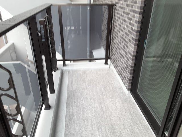 20/30 バルコニー