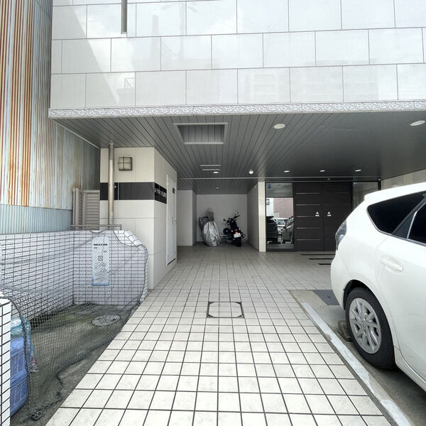 17/27 エントランス