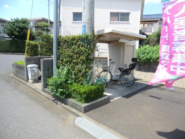 27/30 エントランス