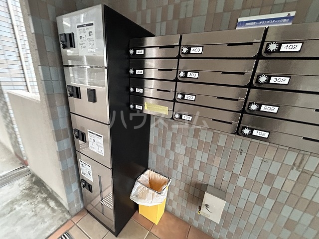 17/25 エントランス