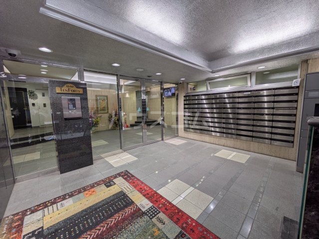 14/20 エントランス