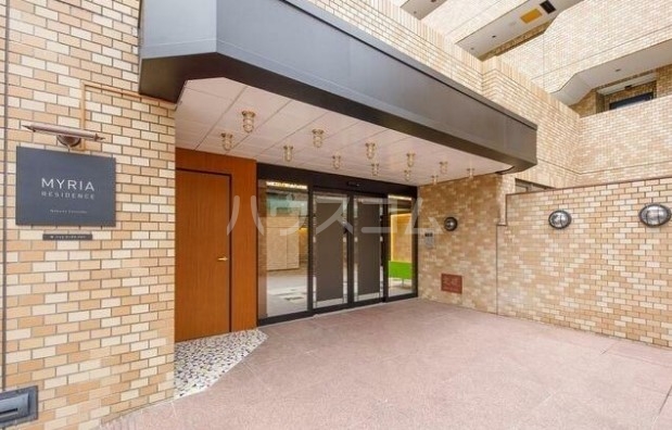 5/8 エントランス