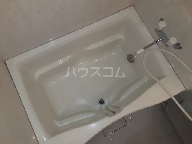 13/30 浴室