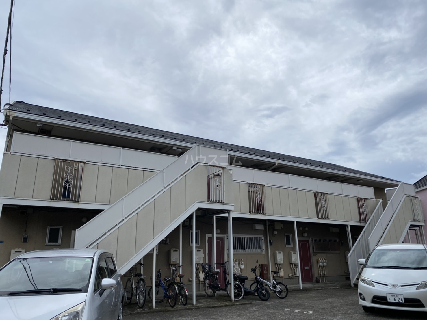 26/30 エントランス