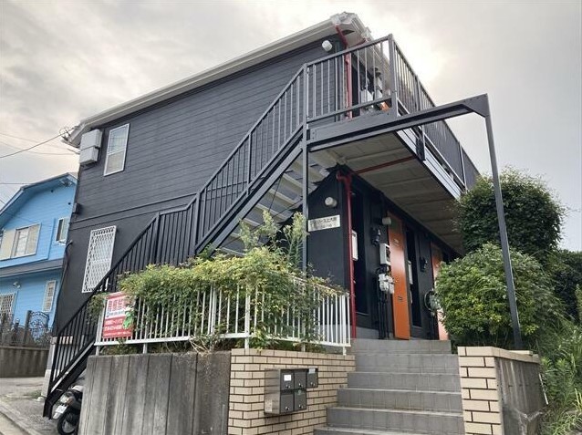 13/22 エントランス