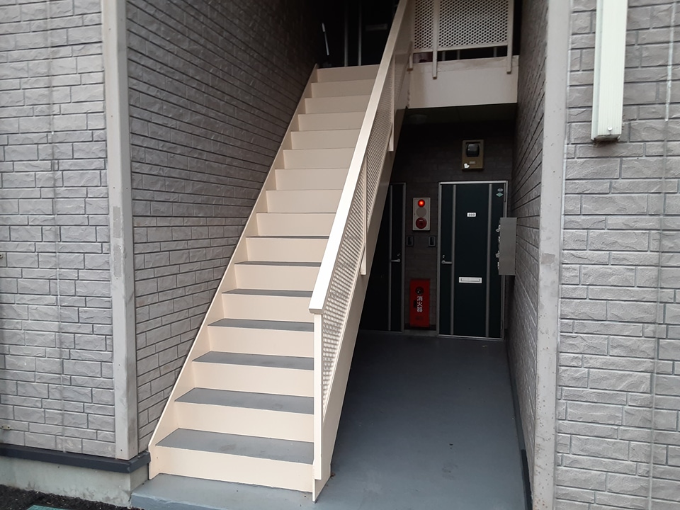 2/5 エントランス